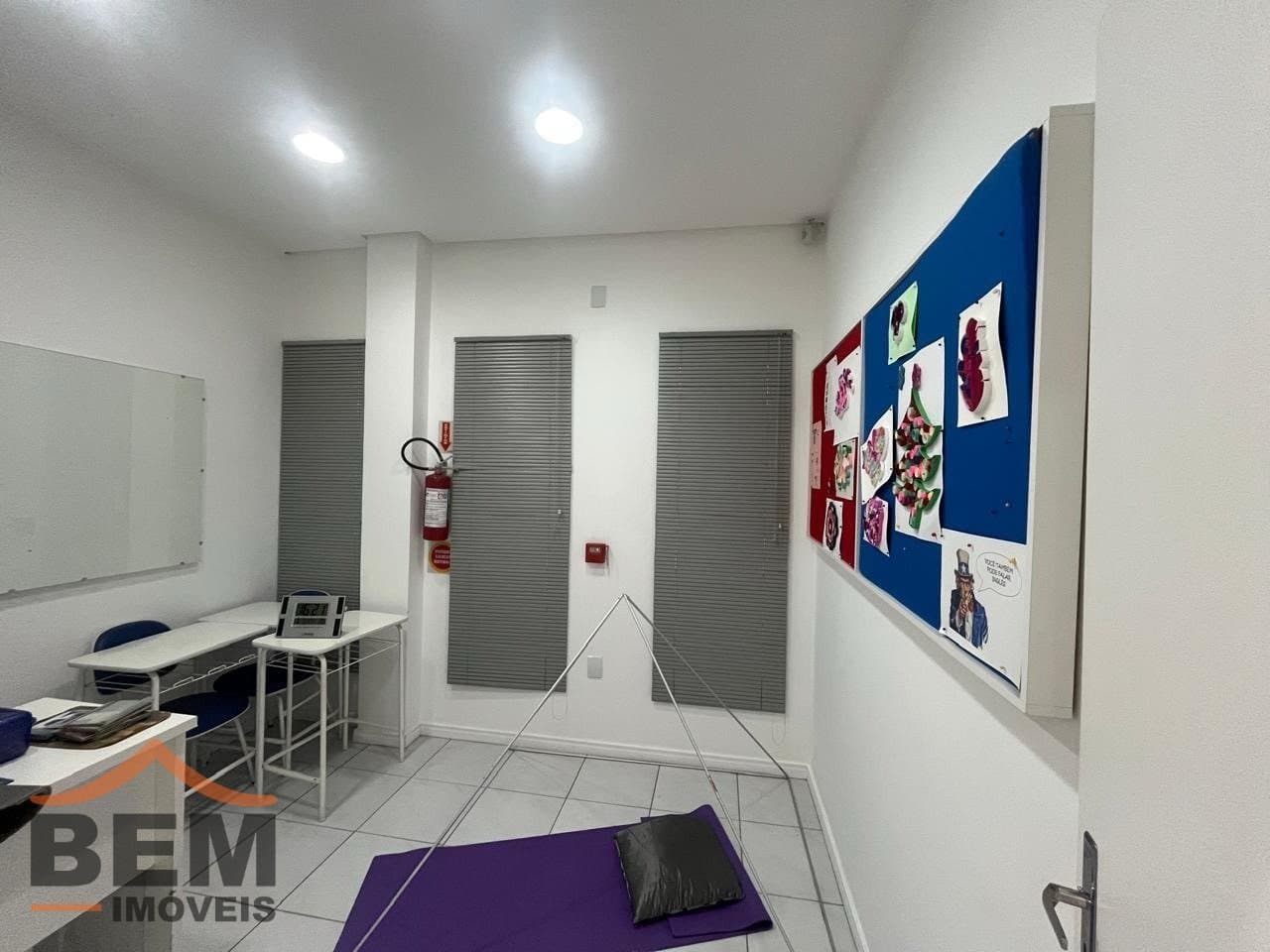 Sala Comercial para aluguel em Itajaí: 9 - SALA