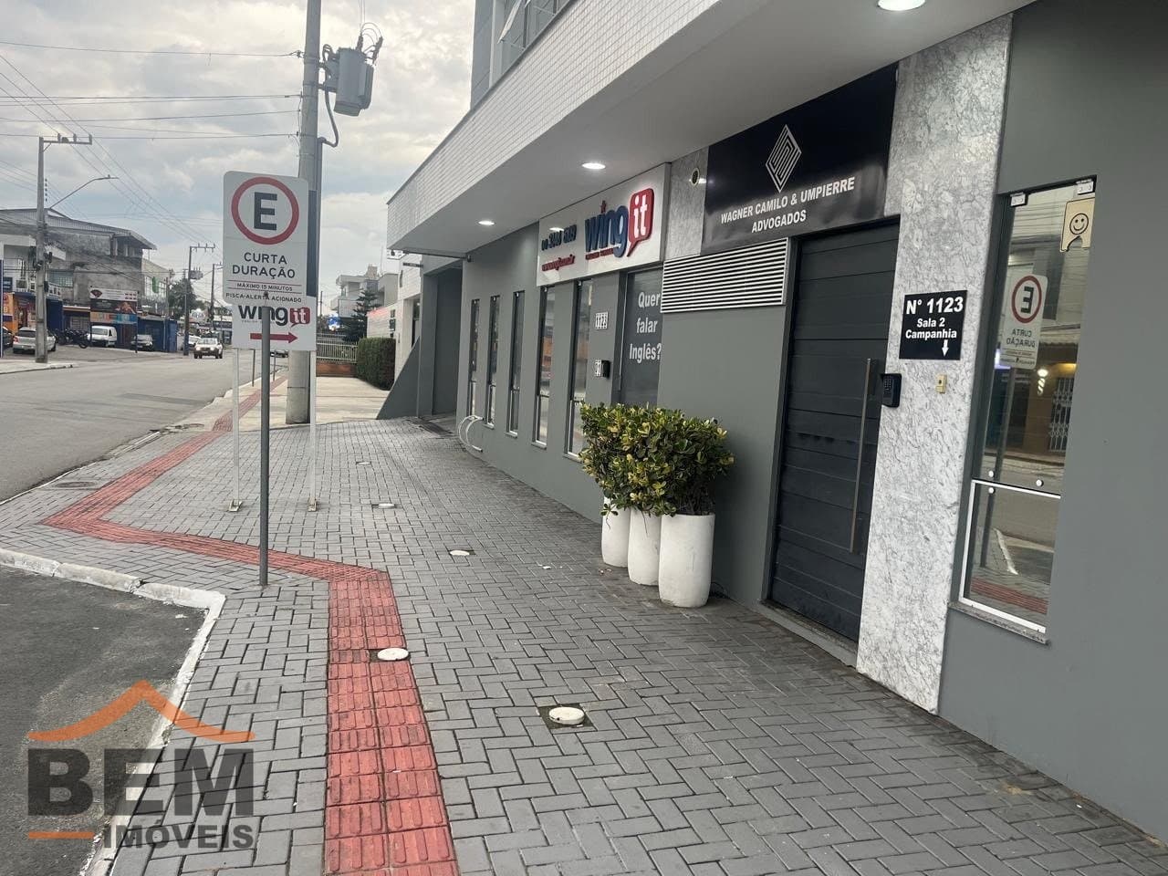 Sala Comercial para aluguel em Itajaí: 11 - FACHADA 