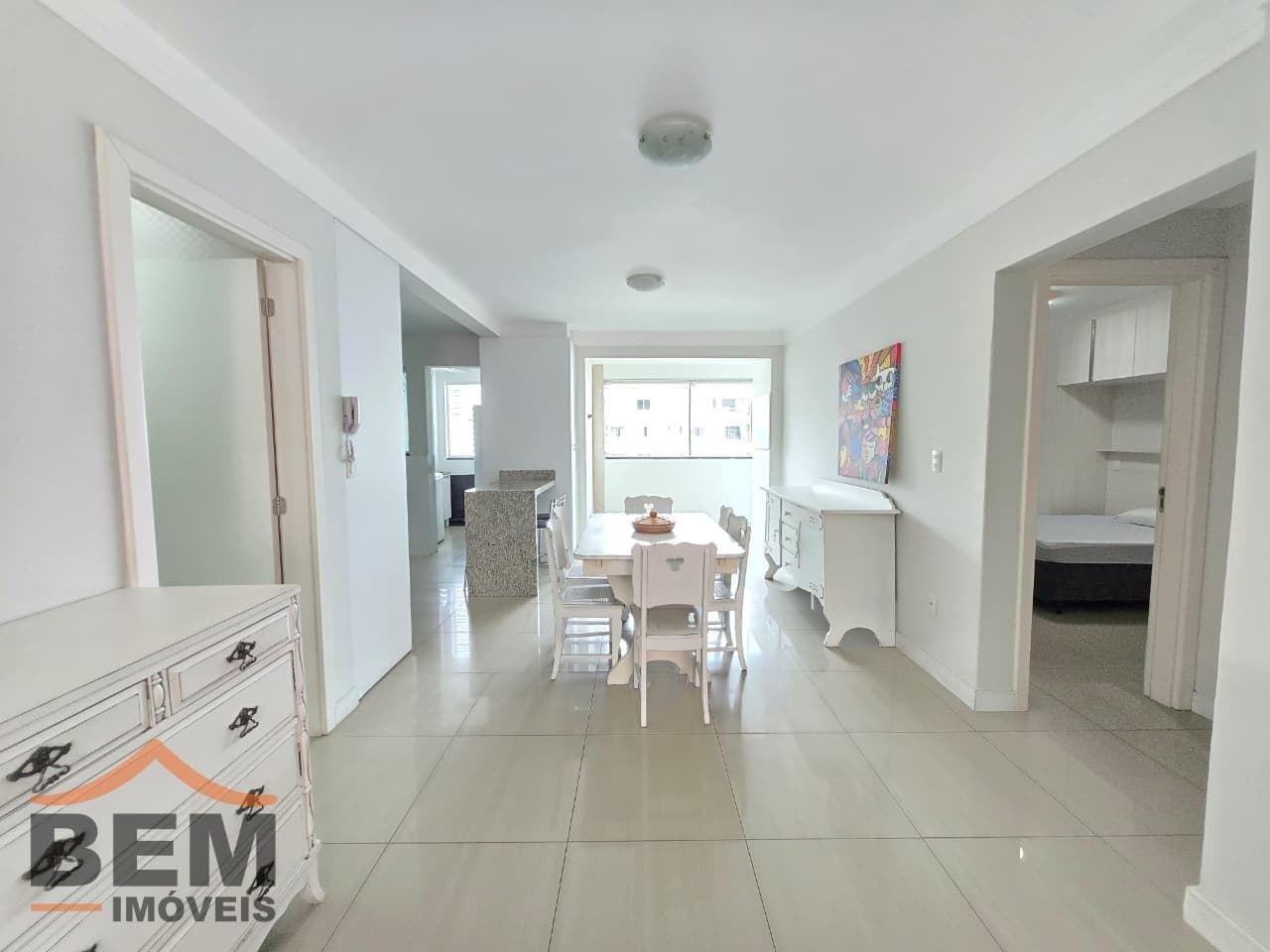 Apartamento para aluguel no Centro de Balneário Camboriú: SALA DE JANTAR