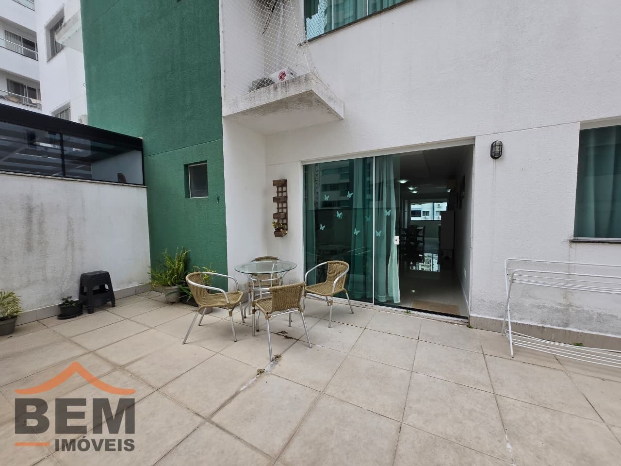 Apartamento para aluguel no Centro de Balneário Camboriú: TERRAÇO