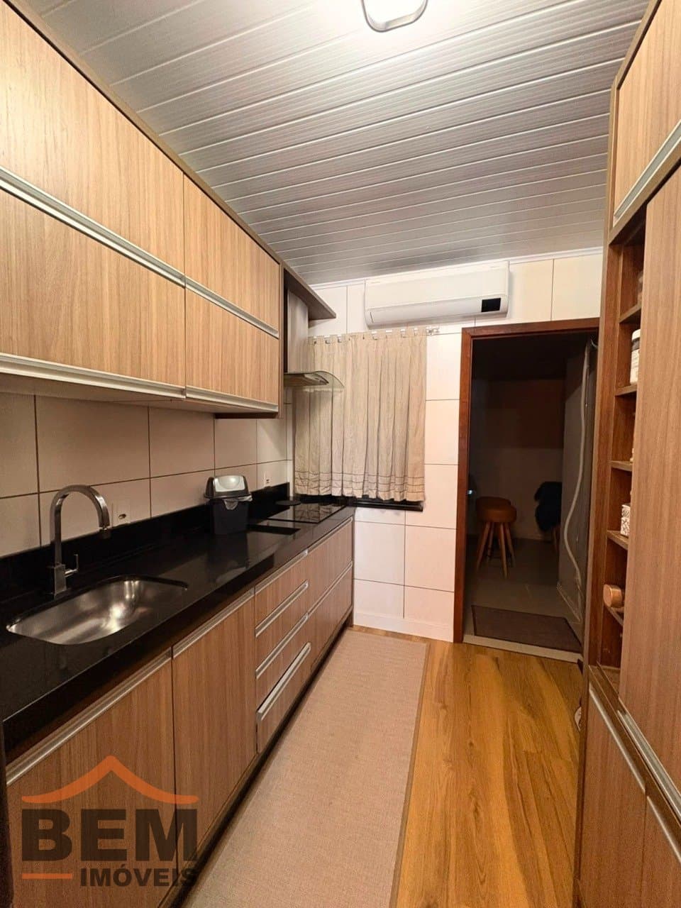 Casa para aluguel em Espinheiros, Itajaí: 5 - COZINHA 