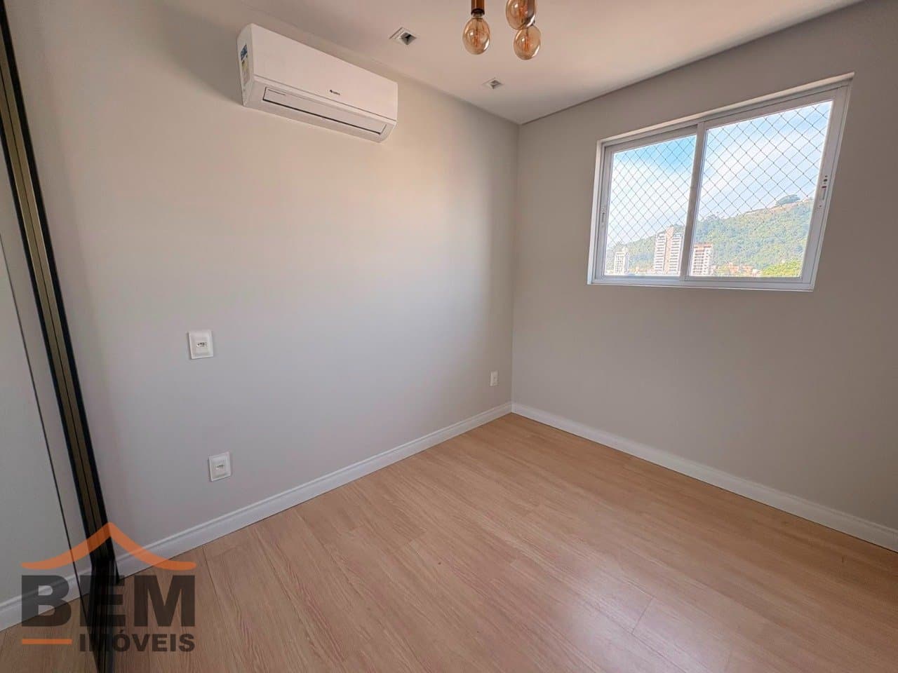 Apartamento para aluguel em Itajaí: 11 - QUARTO 01
