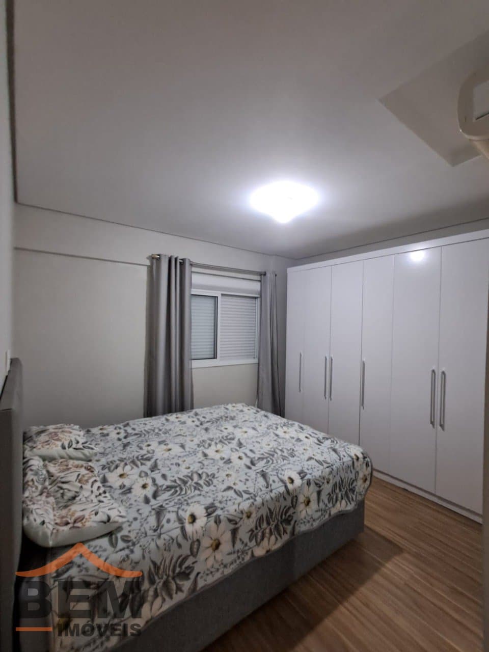 Apartamento à venda 02 dormitórios, 01 suíte, 01 vaga, bairro Dom Bosco - Itajaí/SC