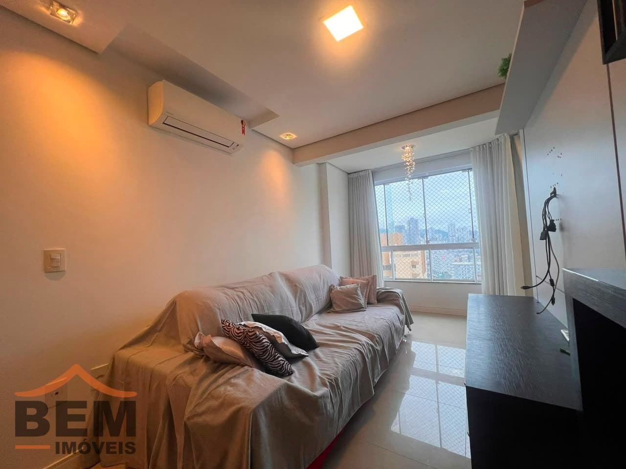 ApApartamento à venda e para locação com 3 quartos e 84 m² no bairro Centro, em Itajaí