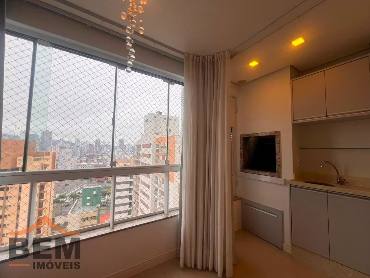 ApApartamento à venda e para locação com 3 quartos e 84 m² no bairro Centro, em Itajaí