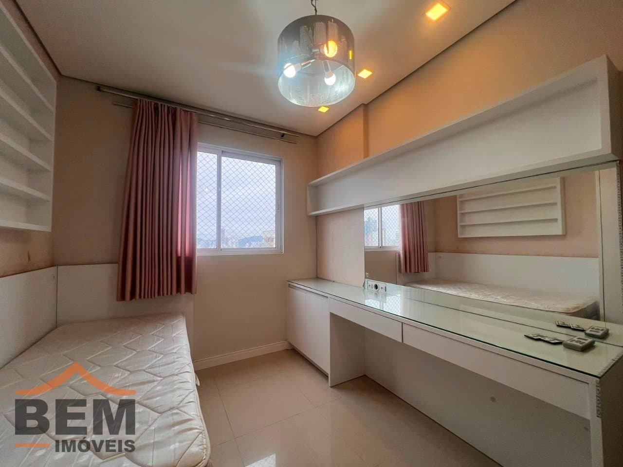 ApApartamento à venda e para locação com 3 quartos e 84 m² no bairro Centro, em Itajaí