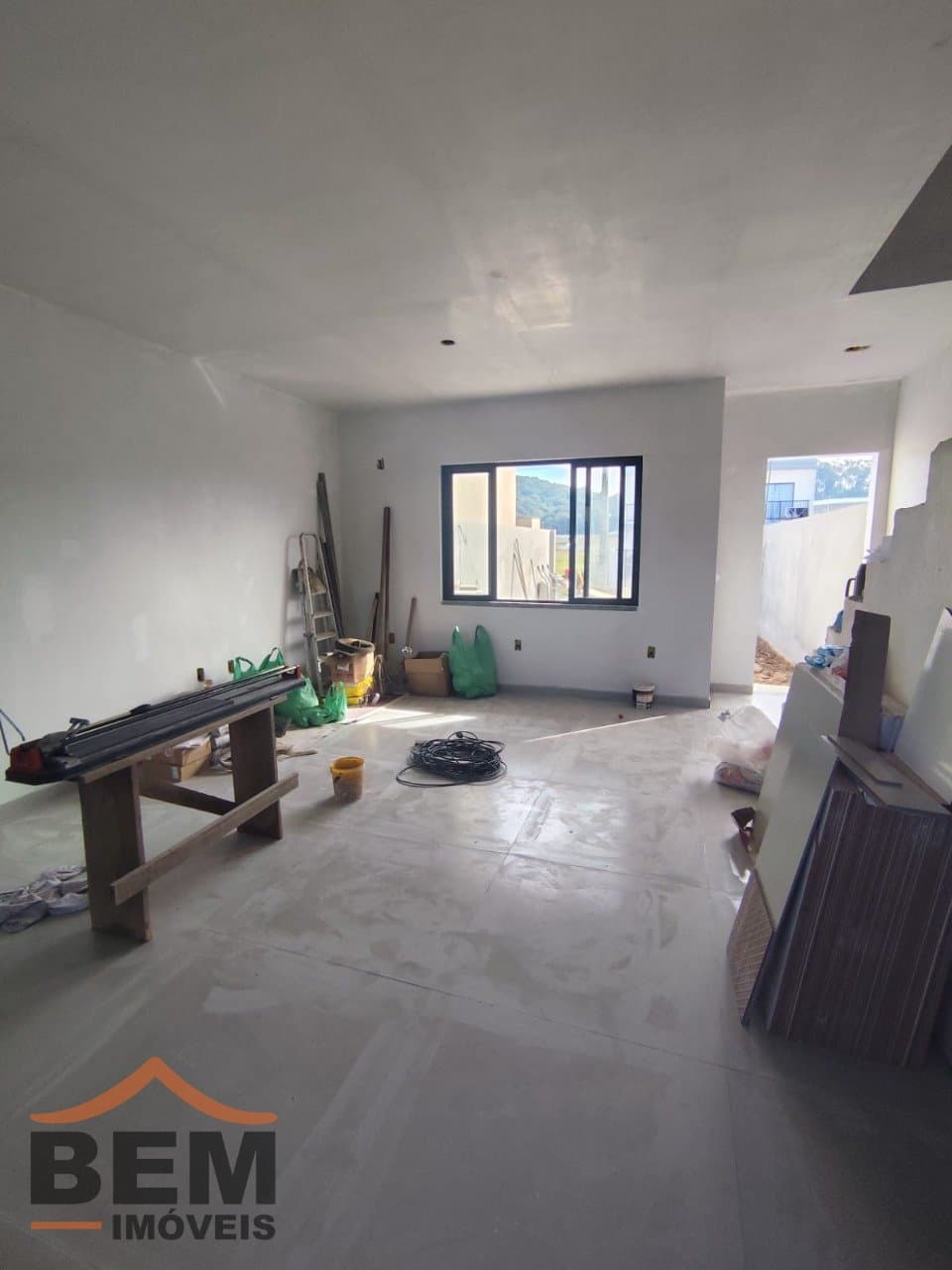 Casa à venda com 02 dormitórios sendo 01 suíte no bairro Rio do Meio em Itajaí - SC