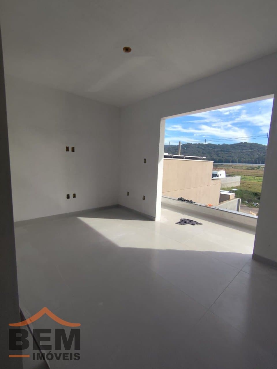 Casa à venda com 02 dormitórios sendo 01 suíte no bairro Rio do Meio em Itajaí - SC