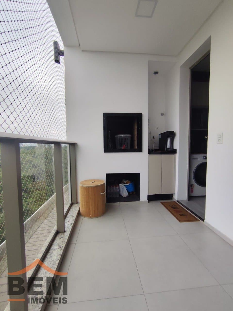Apartamento à venda com 03 dormitórios sendo 01 suíte no bairro São Vicente en Itajaí - SC