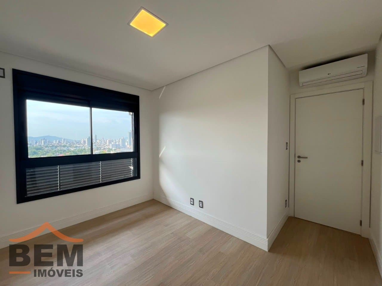 Apartamento para aluguel em Itajaí - Ressacada