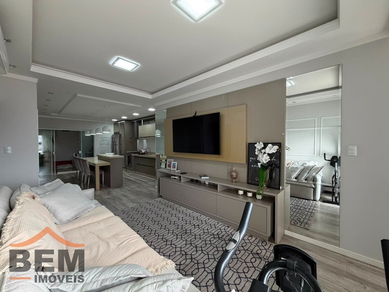 Casa Triplex à venda com 03 dormitórios no bairro Dom Bosco em Itajaí - SC