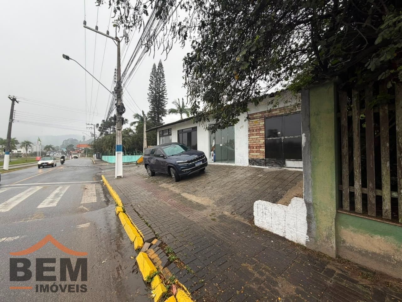 Terreno à venda com 450m² no centro em Camboriú - SC