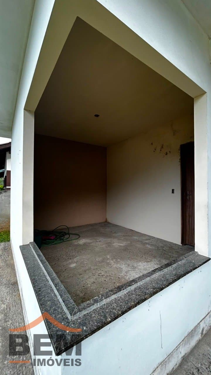 Terreno à venda com 496m² no bairro Espinheiros em Itajaí - SC