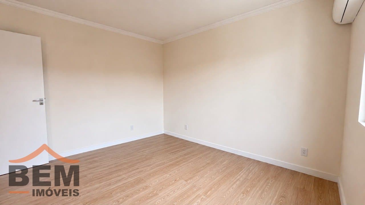 Apartamento à venda com 03 dormitórios no bairro Praia Brava em Itajaí - SC