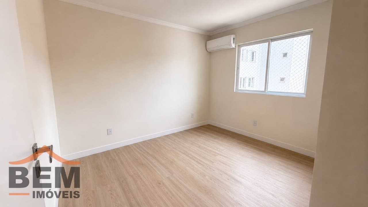 Apartamento à venda com 03 dormitórios no bairro Praia Brava em Itajaí - SC