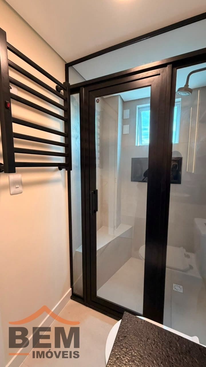Apartamento à venda com 03 dormitórios no bairro Praia Brava em Itajaí - SC