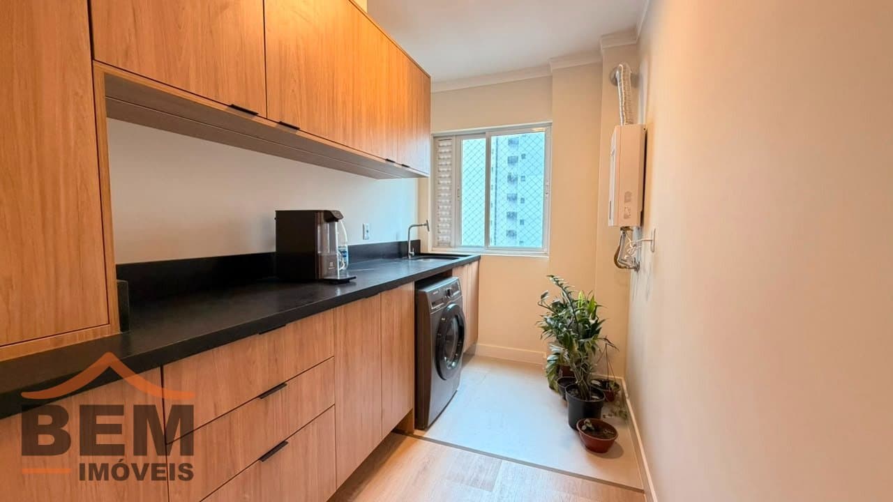 Apartamento à venda com 03 dormitórios no bairro Praia Brava em Itajaí - SC