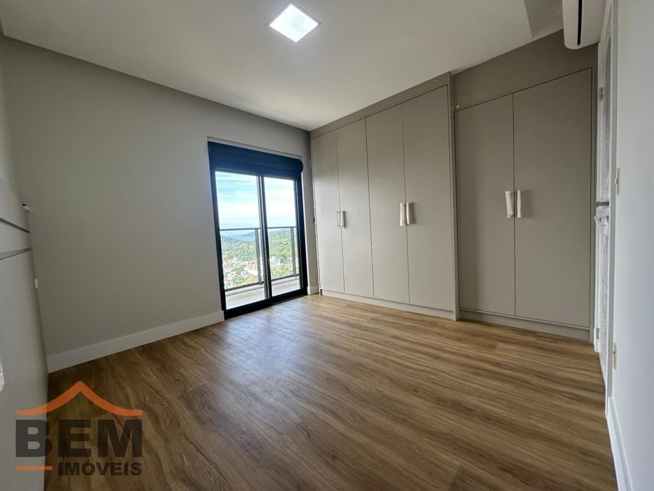 Apartamento para aluguel na Praia Brava em Itajaí
