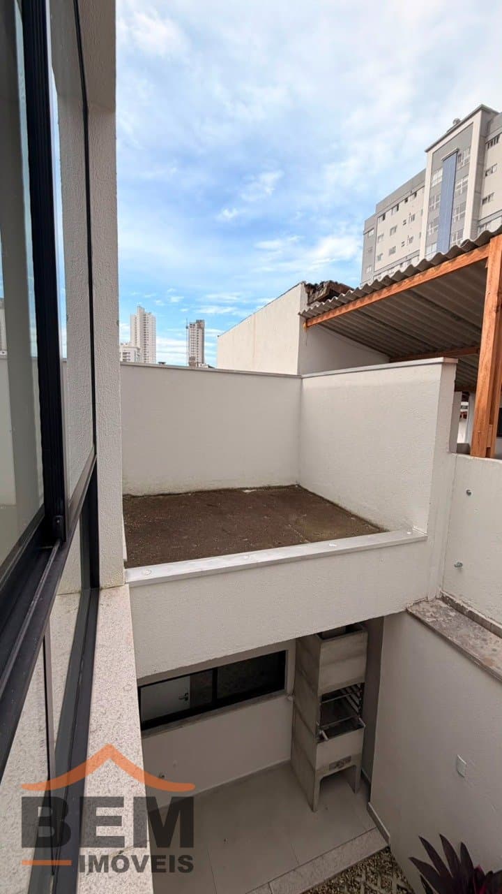 Casa à venda com 3 dormitórios sendo 1 suíte no bairro Fazenda em Itajaí - SC