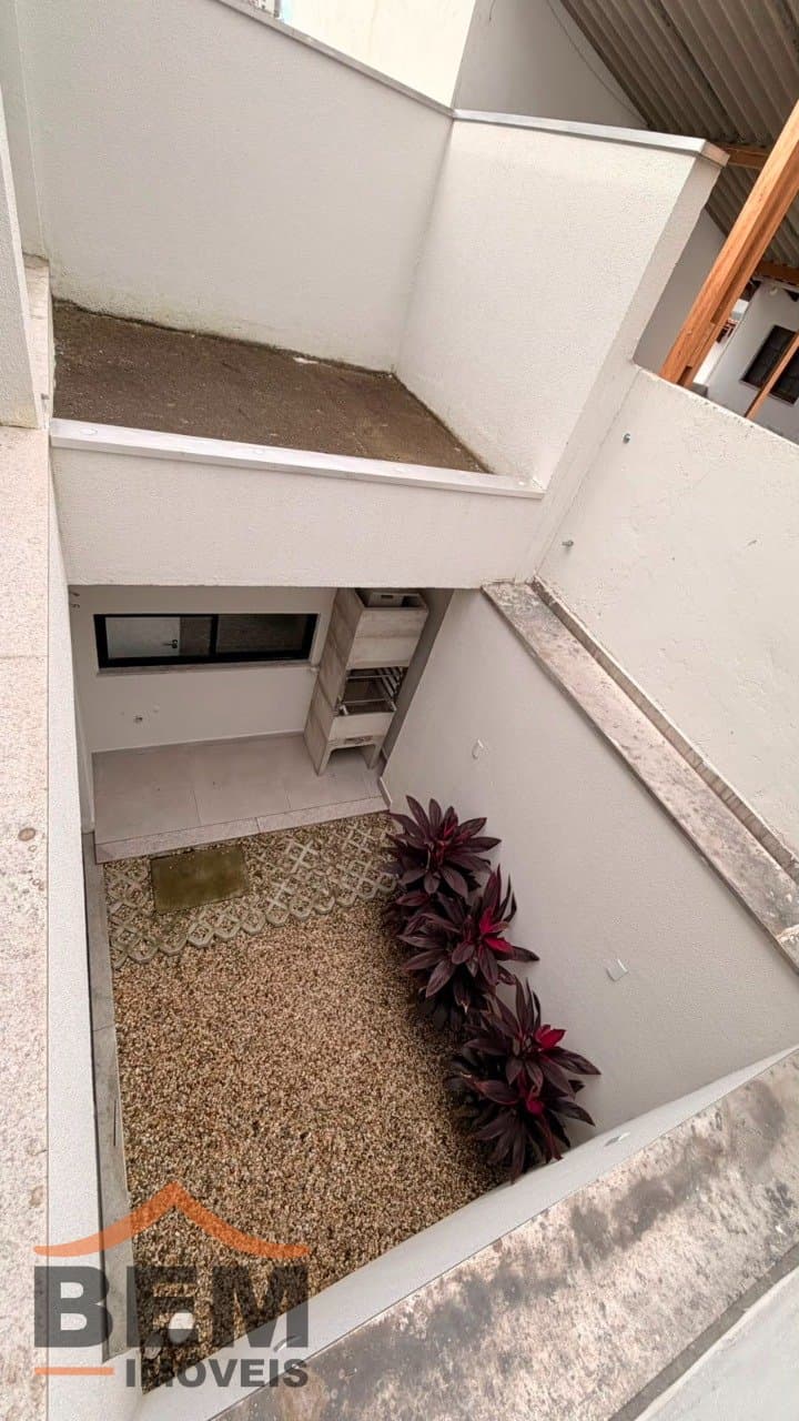 Casa à venda com 3 dormitórios sendo 1 suíte no bairro Fazenda em Itajaí - SC