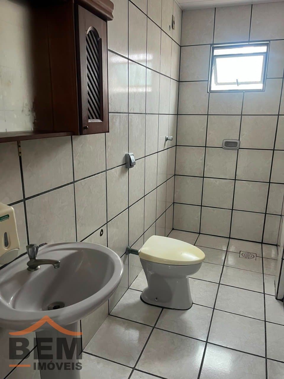 Sala Comercial para locação no bairro Centro em Itajaí-SC