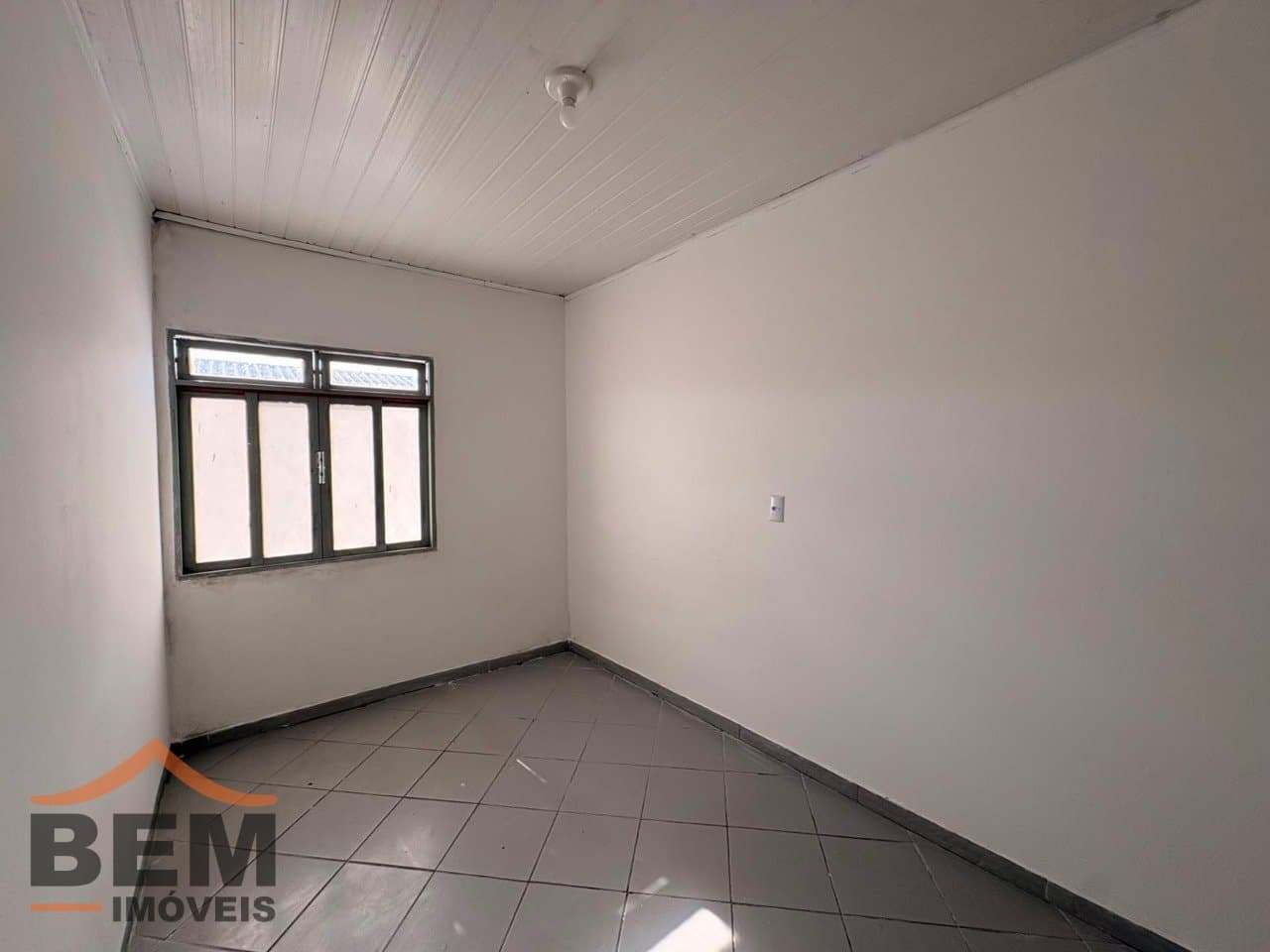Casa localizada no bairro Cidade Nova, em Itajaí-SC