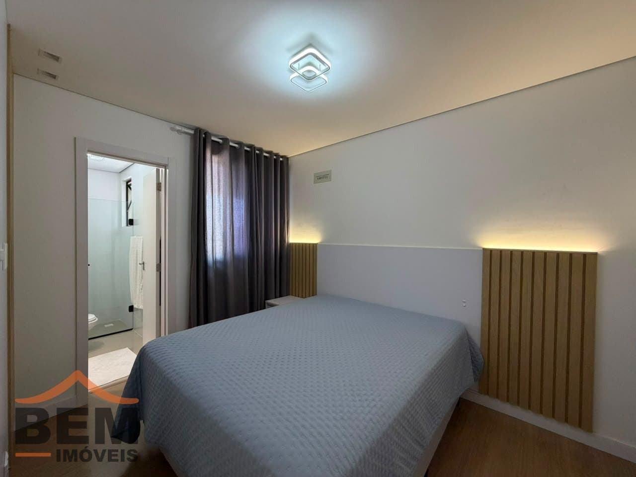 Apartamento à venda com 3 dormitórios no bairro São João em Itajaí - SC