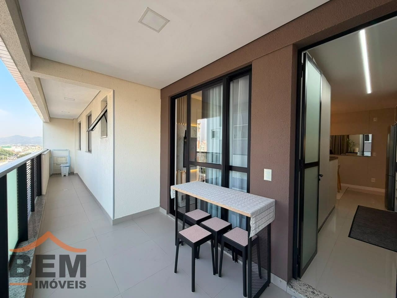 Apartamento à venda com 3 dormitórios no bairro São João em Itajaí - SC