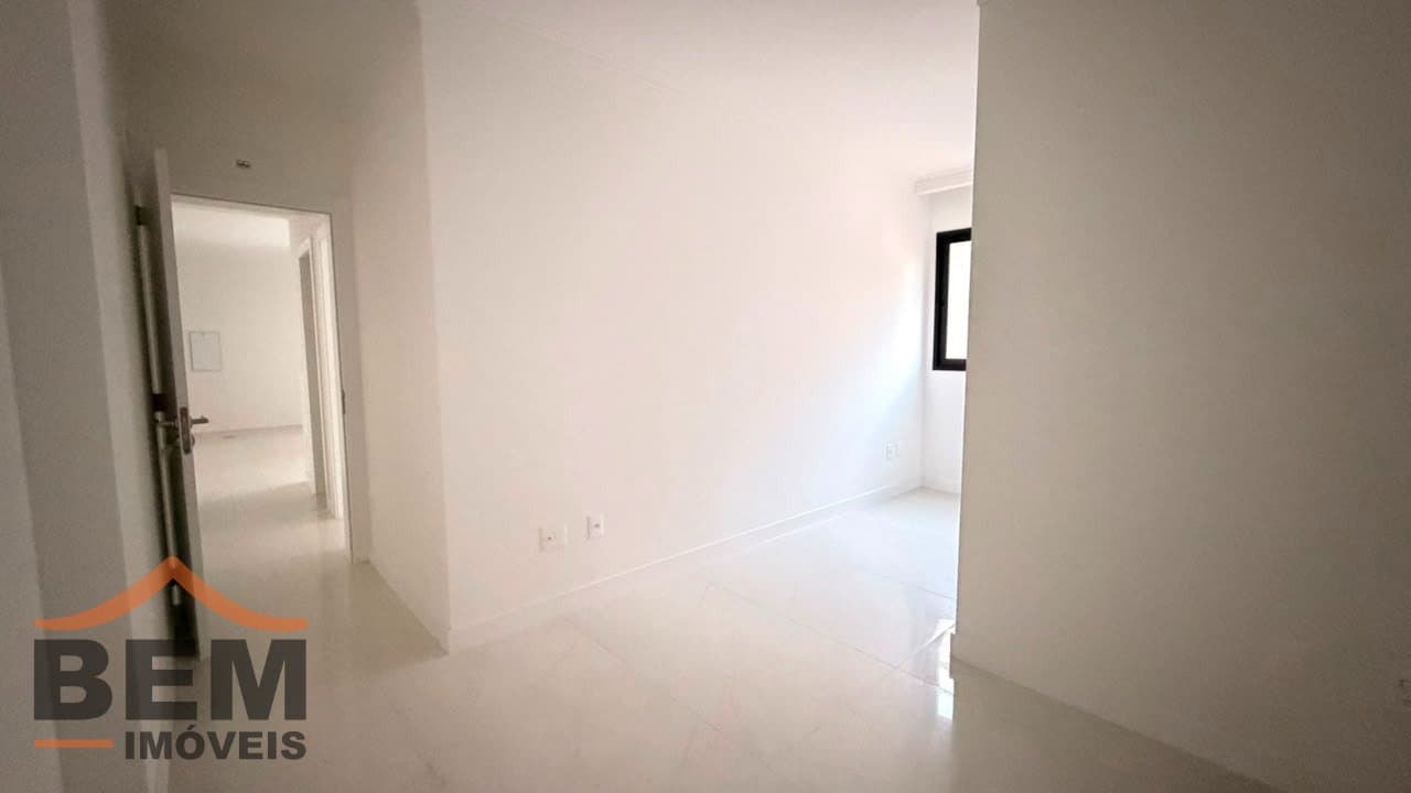 Apartamento à venda com 2 suítes no bairro Morretes em Itapema - SC