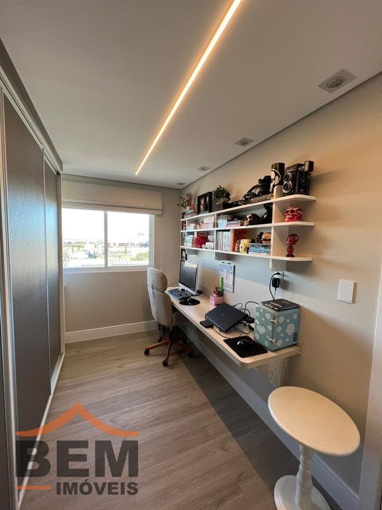 Apartamento para locação com 2 Dormitórios sendo 1 Suíte no Bairro São João em Itajaí-SC