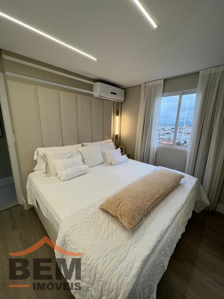 Apartamento para locação com 2 Dormitórios sendo 1 Suíte no Bairro São João em Itajaí-SC