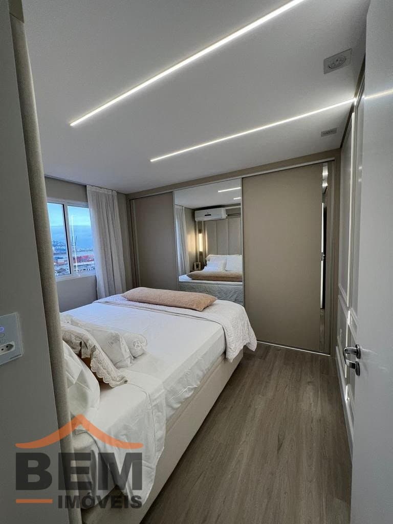 Apartamento para locação com 2 Dormitórios sendo 1 Suíte no Bairro São João em Itajaí-SC