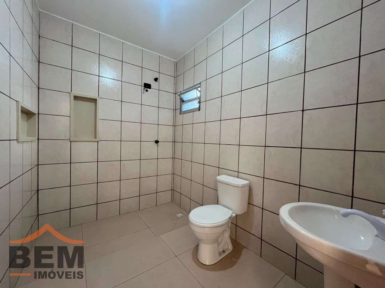 Casa para locação no bairro Cordeiros em Itajaí-SC