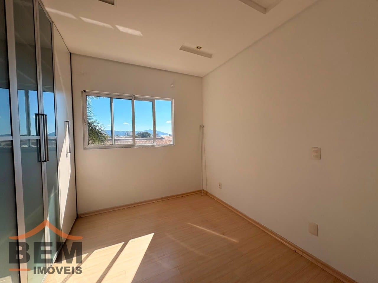 Apartamento para locação com 3 Dormitórios no Bairro São João em Itajaí-SC