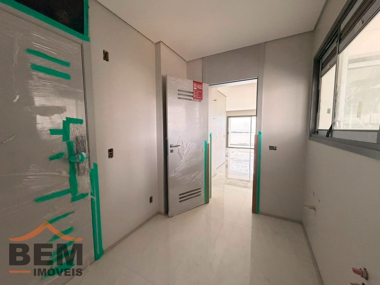 Apartamento à venda com 3 Suítes no bairro Fazenda em Itajaí - SC