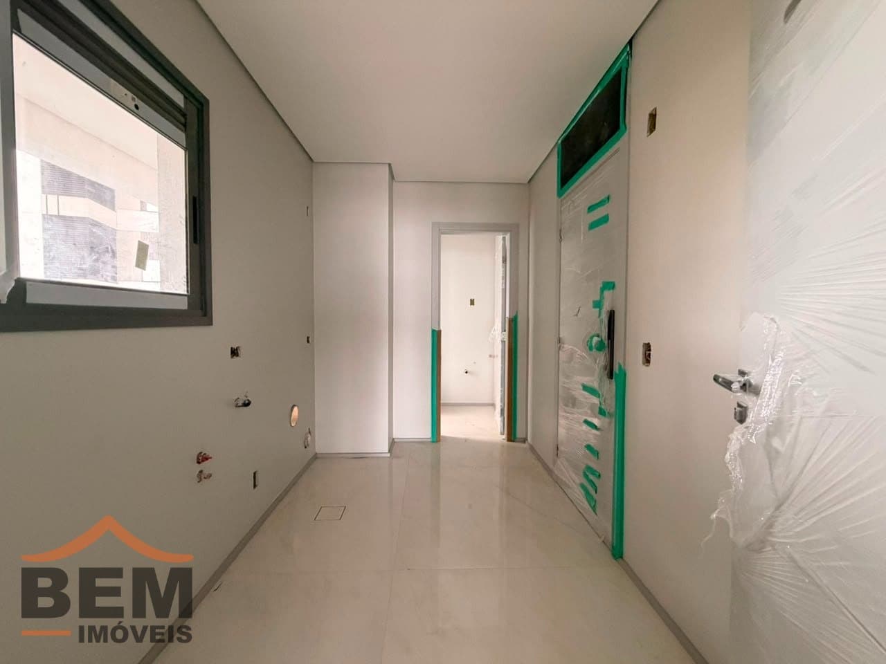 Apartamento à venda com 3 Suítes no bairro Fazenda em Itajaí - SC