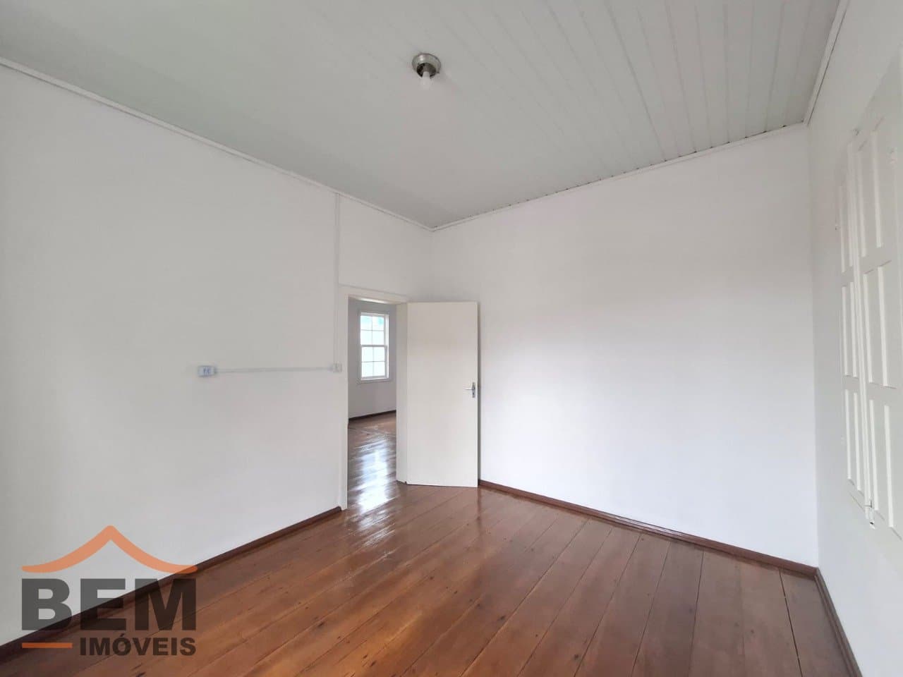 Casa Comercial para alugar no bairro São João, em Itajaí, com 130 m²