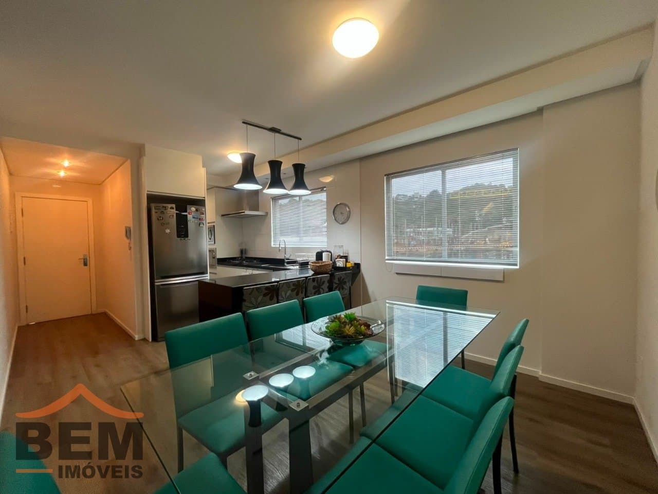 Apartamento para alugar com 3 quartos e 90 m² no bairro Praia Brava de Itajaí, em Itajaí.