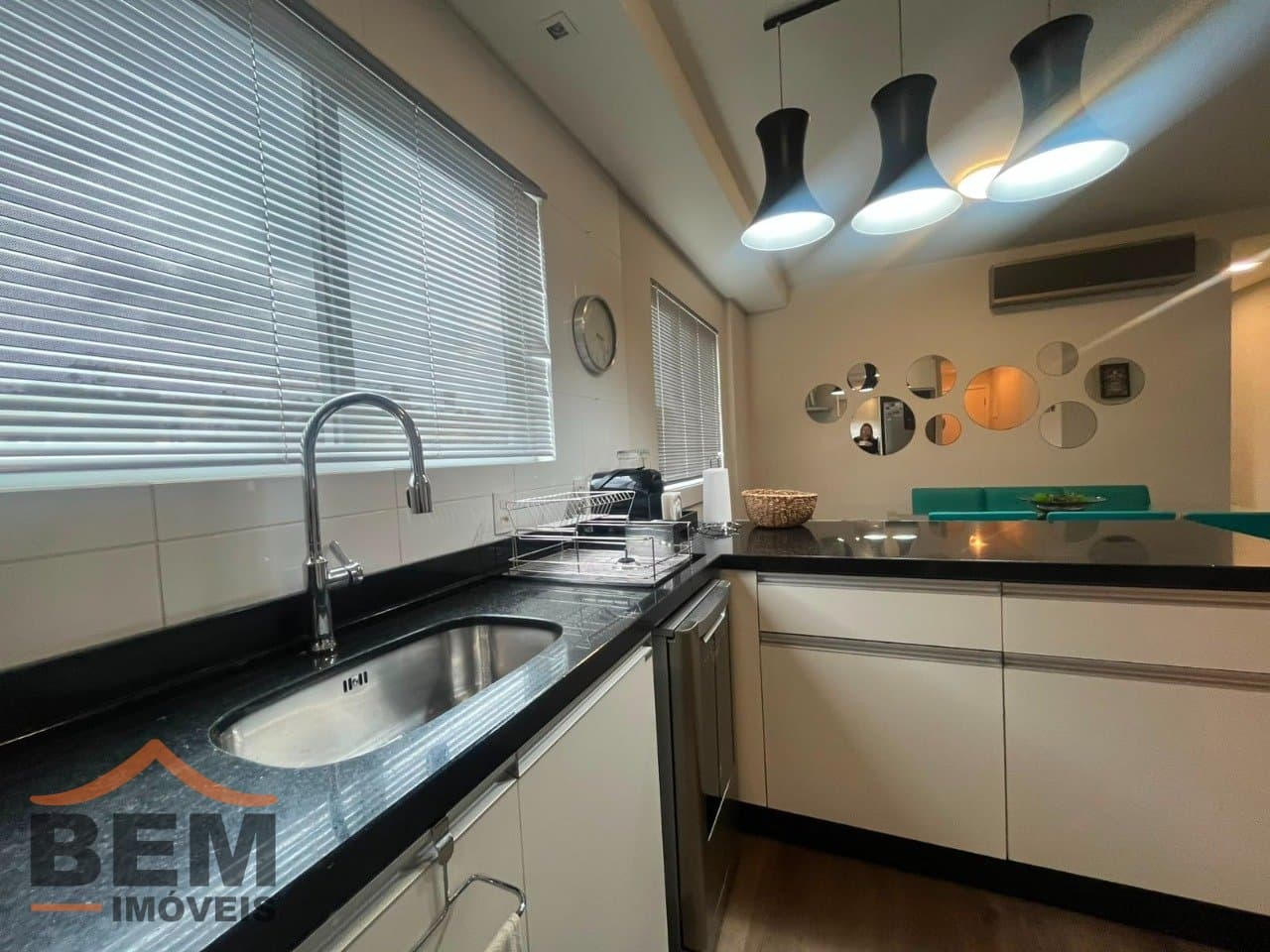 Apartamento para alugar com 3 quartos e 90 m² no bairro Praia Brava de Itajaí, em Itajaí.