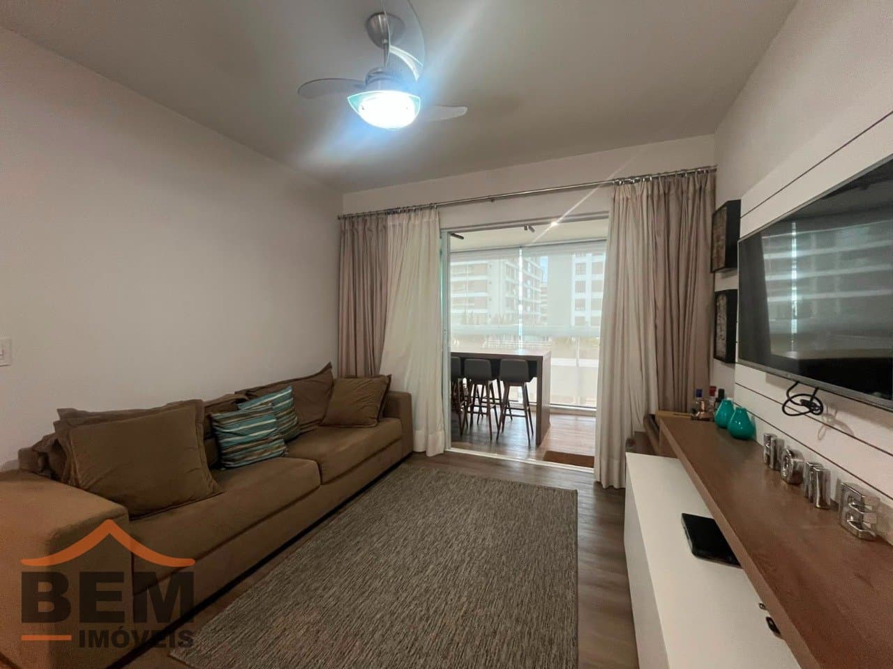 Apartamento para alugar com 3 quartos e 90 m² no bairro Praia Brava de Itajaí, em Itajaí.