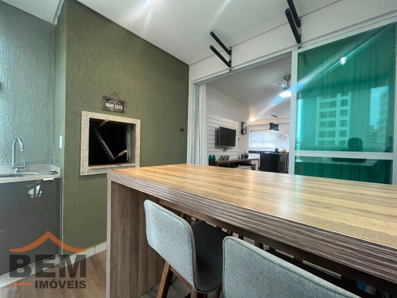 Apartamento para alugar com 3 quartos e 90 m² no bairro Praia Brava de Itajaí, em Itajaí.