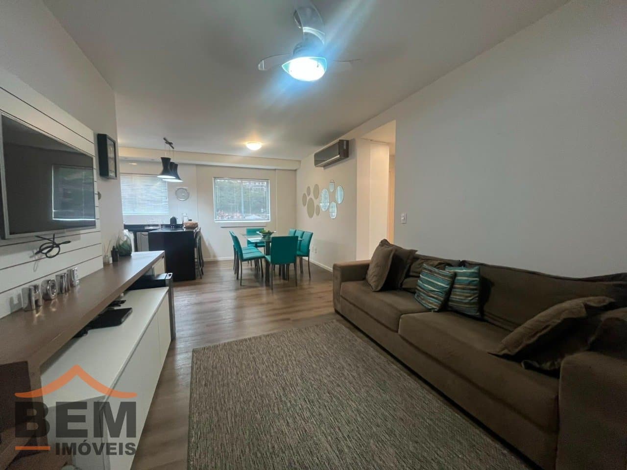 Apartamento para alugar com 3 quartos e 90 m² no bairro Praia Brava de Itajaí, em Itajaí.