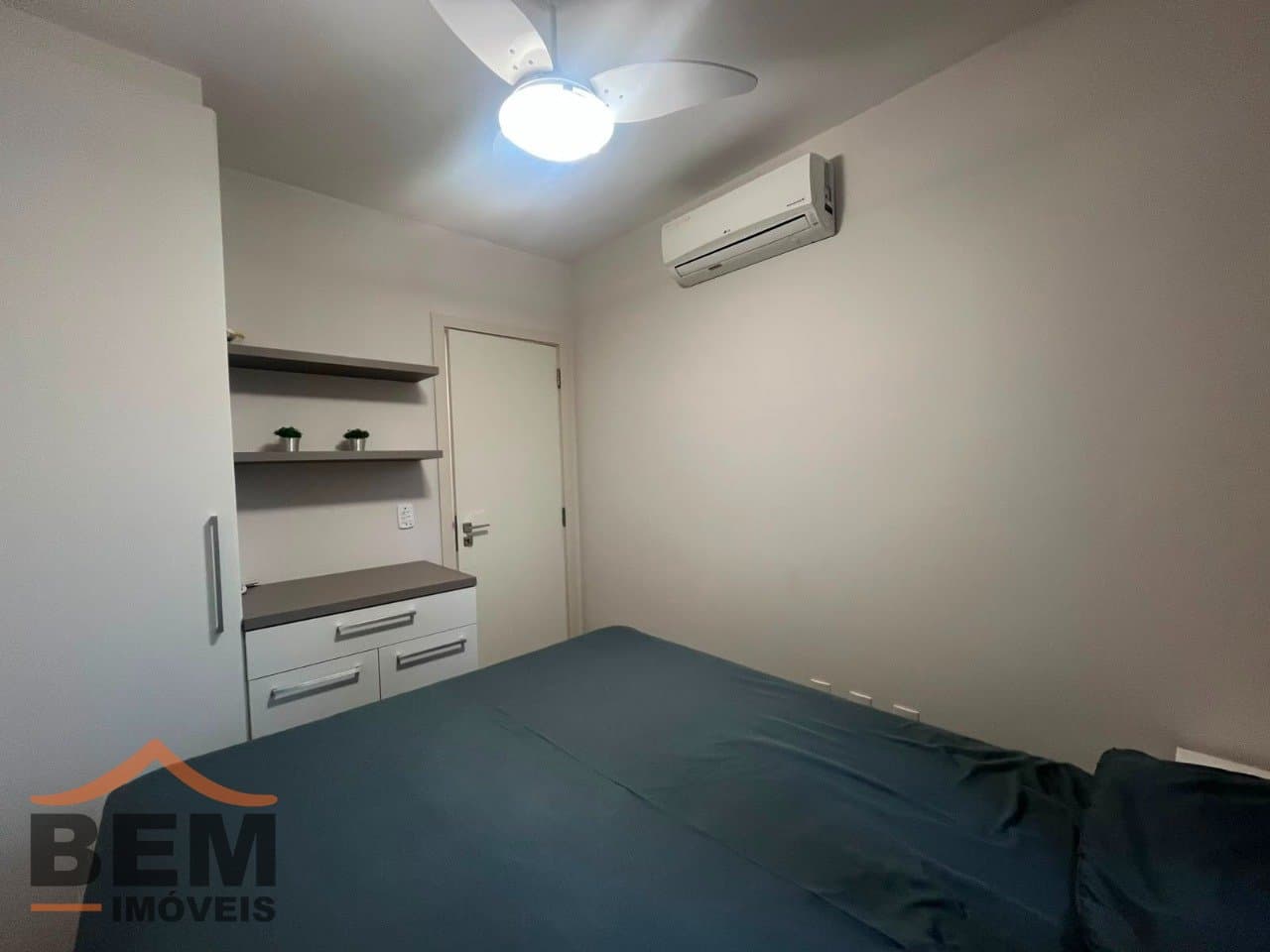 Apartamento para alugar com 3 quartos e 90 m² no bairro Praia Brava de Itajaí, em Itajaí.