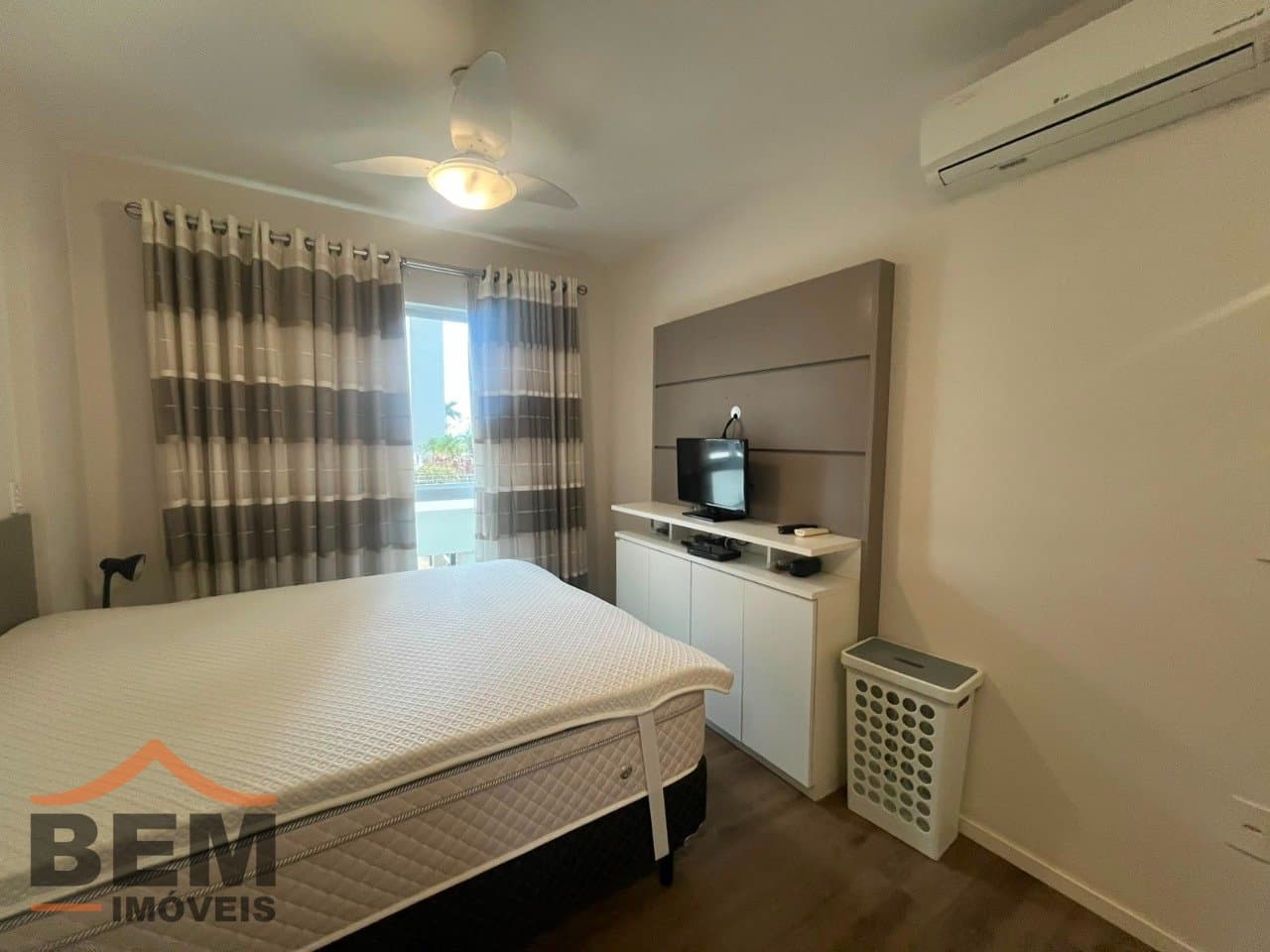 Apartamento para alugar com 3 quartos e 90 m² no bairro Praia Brava de Itajaí, em Itajaí.