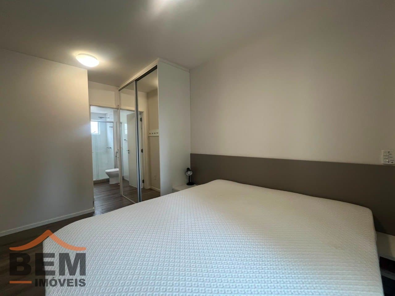 Apartamento para alugar com 3 quartos e 90 m² no bairro Praia Brava de Itajaí, em Itajaí.