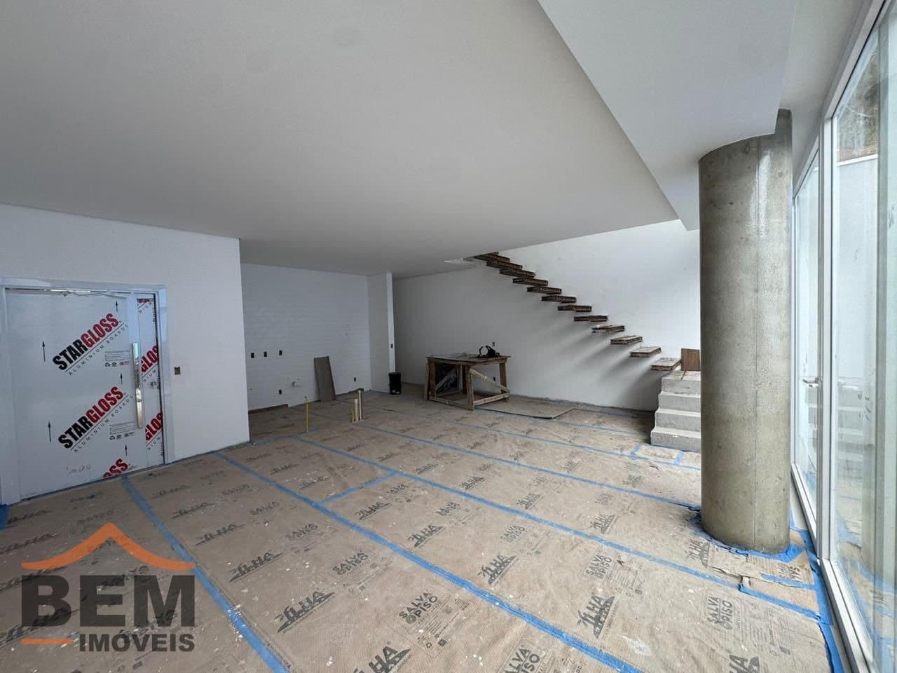 Casa de Alto Padrão para venda no bairro Fazenda, em Itajaí, com 200 m² e 3 suítes