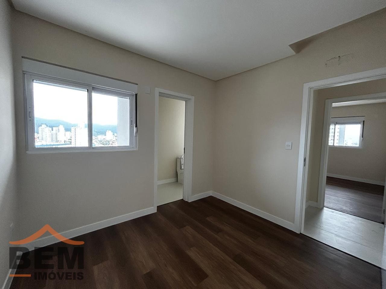 Apartamento para venda no bairro Centro em Itajaí, com 80,95 m² e 02 suítes