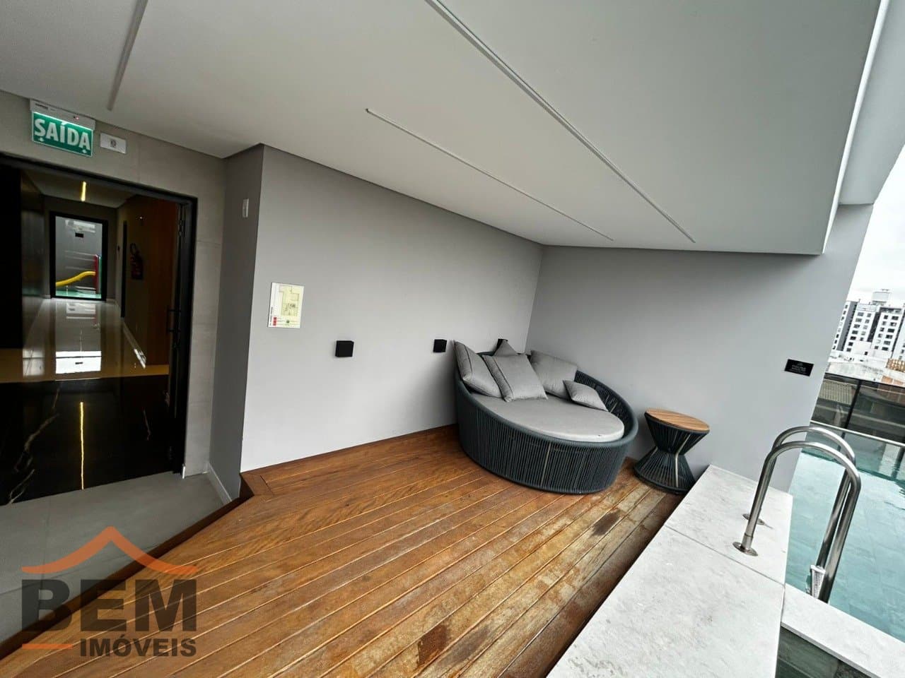 Apartamento para venda no bairro Centro em Itajaí, com 80,95 m² e 02 suítes