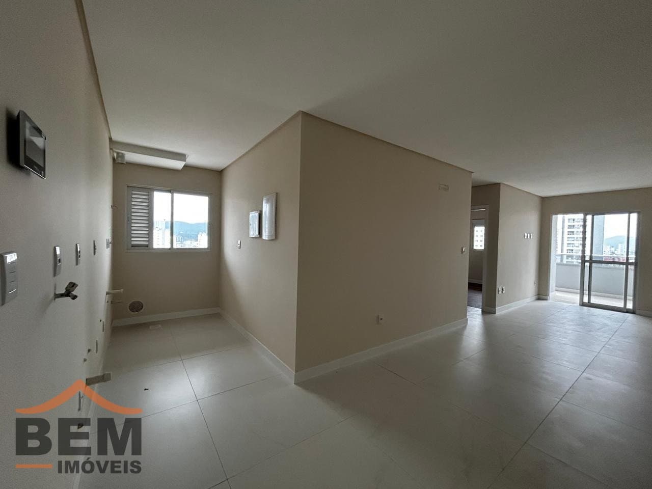 Apartamento para venda no bairro Centro em Itajaí, com 80,95 m² e 02 suítes