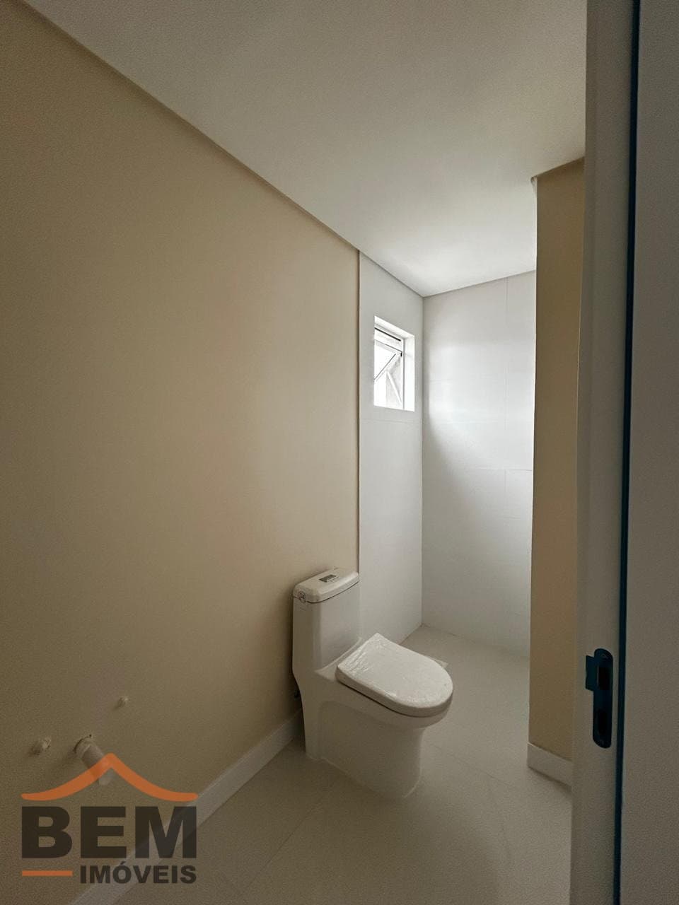 Apartamento para venda no bairro Centro em Itajaí, com 80,95 m² e 02 suítes